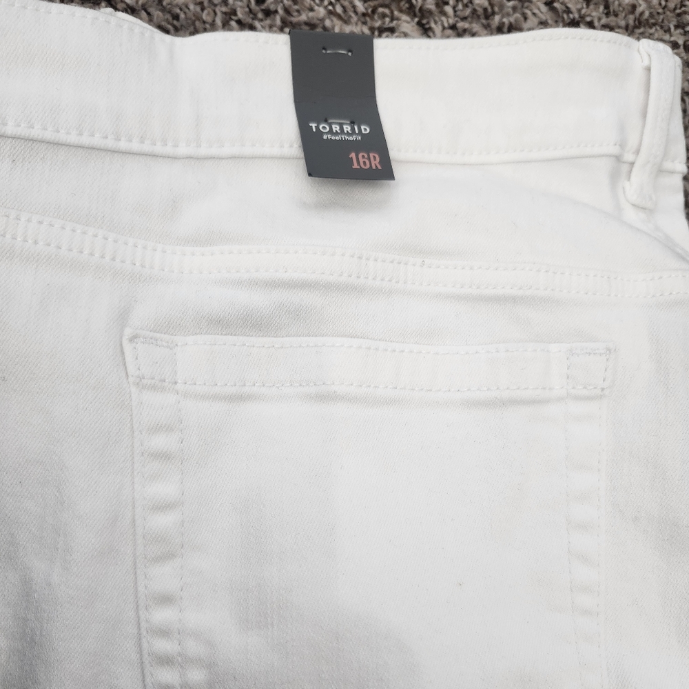 torrid White Wide Leg / Flare Jeans